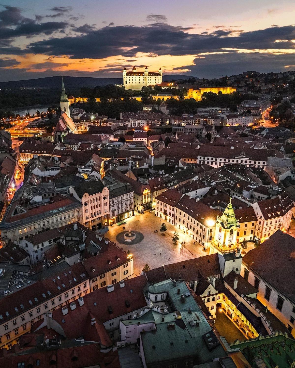 Nice Flat Under The Castle Bratislava Exterior photo